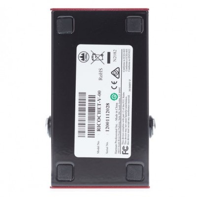 Pedal de efeito para guitarra RICOCHET V-40 vista inferior com etiqueta e pés de borracha