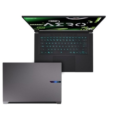 Dois portáteis GIGABYTE, um aberto com teclado retroiluminado e outro fechado cinzento.