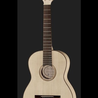 Guitarra clássica de madeira clara com braço escuro em fundo preto