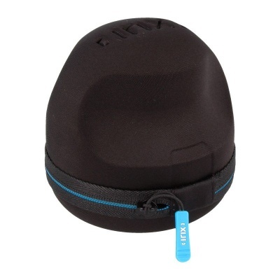 Estojo rígido preto oval com fecho azul e texto iFix