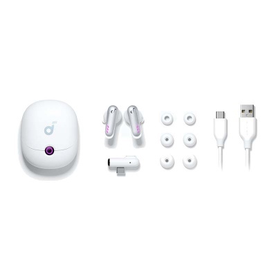 Auriculares sem fios brancos com acessórios e estojo de carregamento