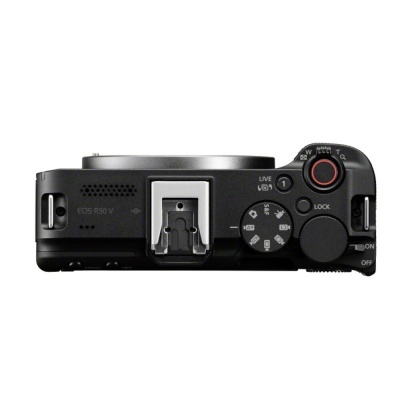 Vista superior de uma câmara fotográfica Canon EOS R50 V preta com botões e disco de modos