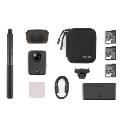 Acessórios DJI Osmo organizados em fundo branco