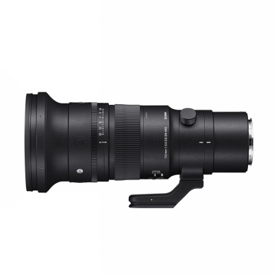 Objetiva fotográfica teleobjetiva Sigma 150-600 mm preto com suporte para tripé