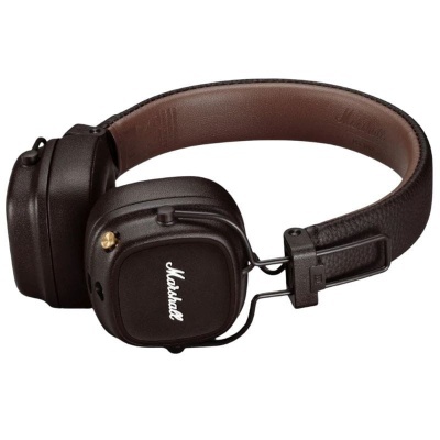 Headphones com design castanho escuro e logótipo Marshall