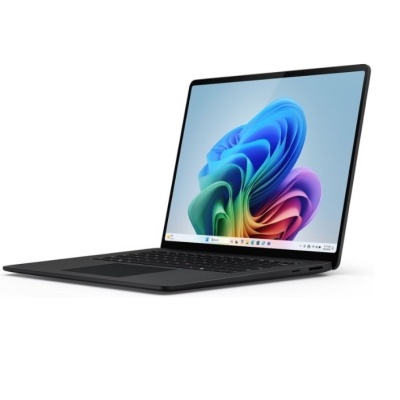 Computador portátil preto com ecrã Windows 11 aberto