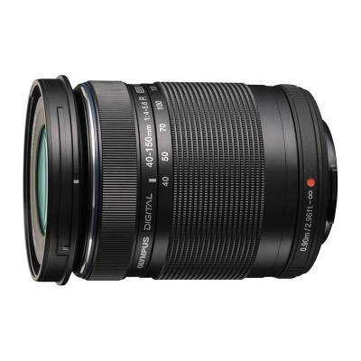 Objetiva Olympus Digital 40-150mm 1:4-5.6 R preta com texto visível