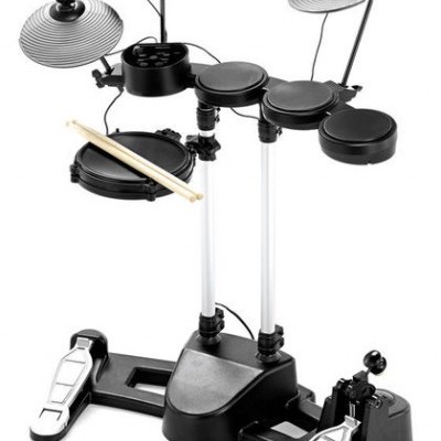 Bateria eletrónica compacta com pads pretos e pratos texturizados.