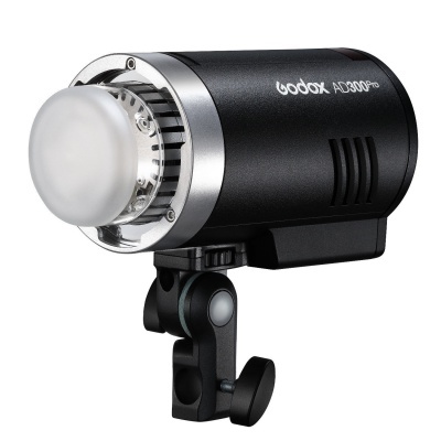 Flash de estúdio Godox AD300Pro preto com suporte articulado