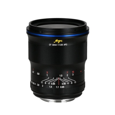 Objetiva fotográfica Angys CF 33mm preta em fundo branco