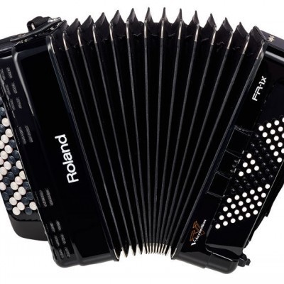 Acordeão preto Roland com botões brancos e fole preto