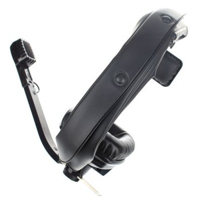 auscultadores e microfone pretos com acolchoamento e armação ajustável