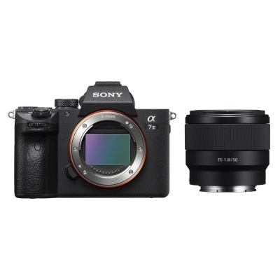 Câmara fotográfica digital SONY Alpha 7III corpo e lente separada preta