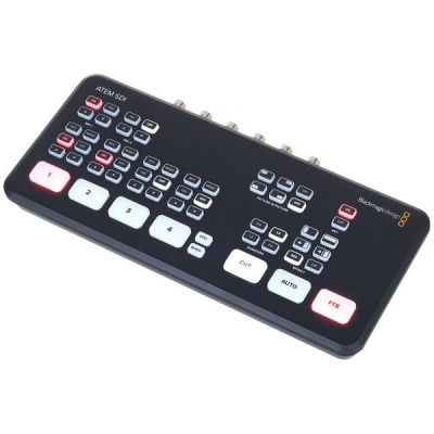 Mesa de mistura de vídeo Blackmagic Design ATEM SDI preta com botões variados