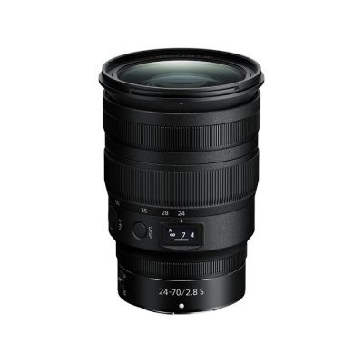 Objetiva fotográfica preta com marcações e botões