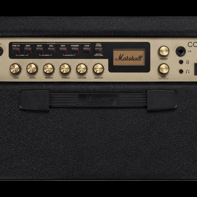 Amplificador de guitarra Marshall CODE 50 preto com painel de controle dourado e botões metálicos.