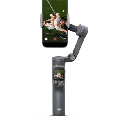 Estabilizador DJI cinzento com smartphone e tripé