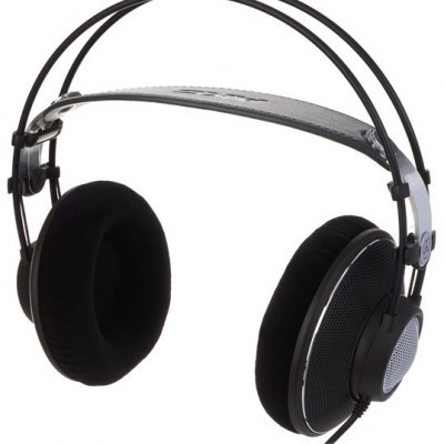 Headphones grandes com almofadas preto, estrutura metálica e banda acolchoada