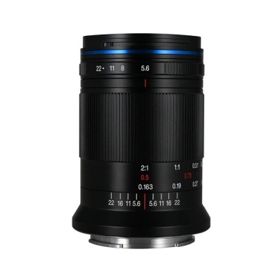 Lente de câmara preta com anéis de ajuste e marcações coloridas