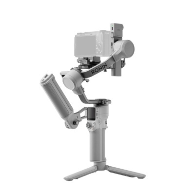 Gimbal DJI Ronin cinzento com suporte e base trípode