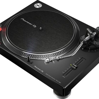 Mesa giratória preta para vinil Pioneer DJ PLX-500 com braço de leitura prateado