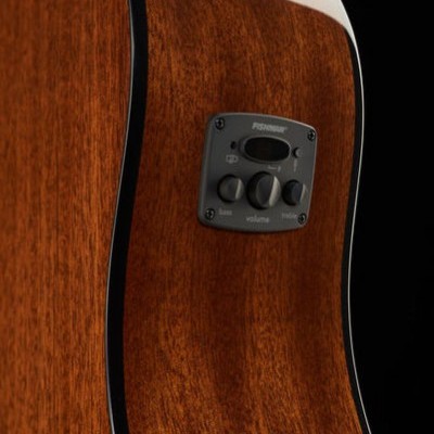 Corpo de guitarra acústica em madeira castanha com painel eletrônico FISHMAN na lateral