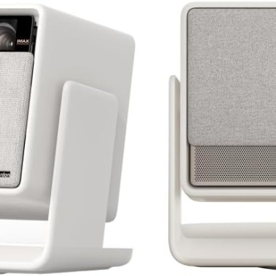 Altifalantes vintage Technics brancos com grelha cinzenta e base inclinada