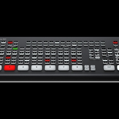 Controle remoto Blackmagic ATEM Mini Extreme ISO com botões coloridos em fundo branco