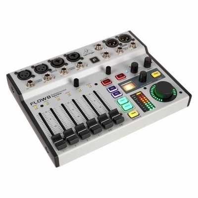 Mesa de mistura áudio Behringer FLOW 8 com botões coloridos e múltiplas entradas