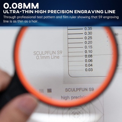 Régua de medição com linhas finas e texto SCULPFUN S9 ampliado por círculo laranja