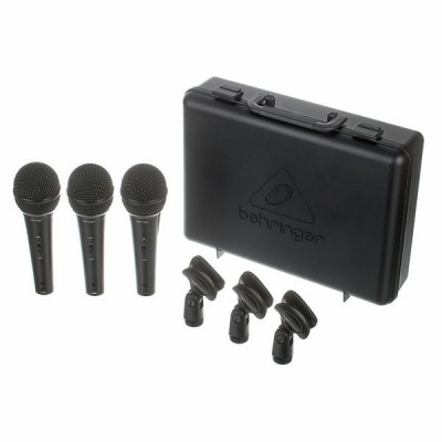 Conjunto de microfones Behringer com mala de transporte preta