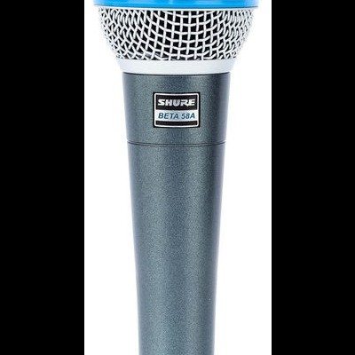 Microfone Shure Beta 58A com grelha metálica prateada e corpo cinza