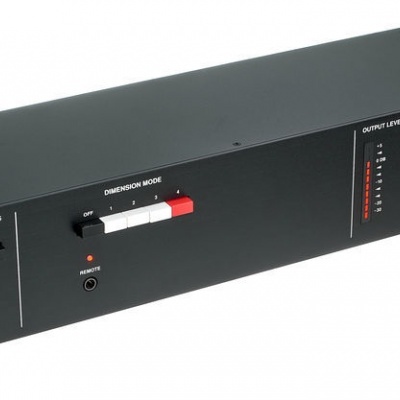 Aparelho eletrônico preto 3RD DIMENSION DX20-250 com botões e mostrador