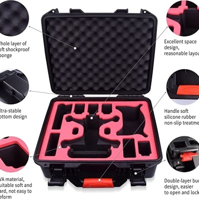 Mala de transporte preta com interior em espuma vermelha e preta recortada