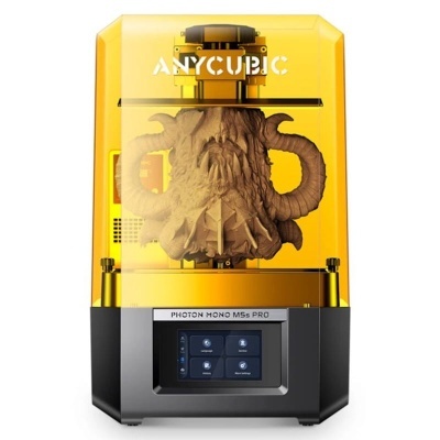 Impressora 3D ANYCUBIC amarela com escultura interna e ecrã tátil