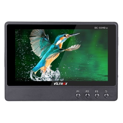 Monitor Viltrox DC-55HD com imagem de pássaro azul em voo