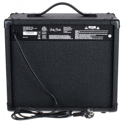 Amplificador musical Harley Benton preto visto de trás com cabo elétrico