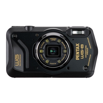 Câmara digital preta PENTAX WG-8 à prova de água com textos amarelos