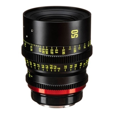 Objectiva preta para câmara com números amarelos e detalhe vermelho