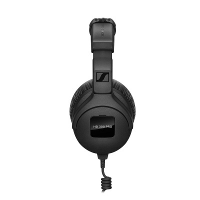 Auscultadores Sennheiser HD 300 PRO pretos com cabo enrolado