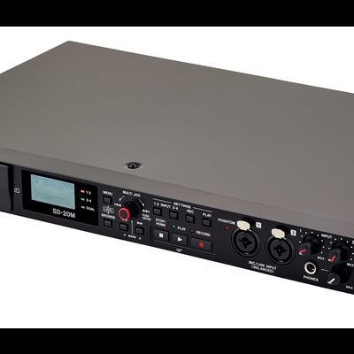 Gravador digital de áudio TASCAM SD-20M preto com display e botões de controlo