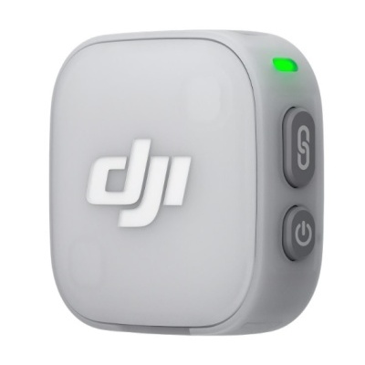 Dispositivo compacto cinzento DJI com botões laterais e luz verde.