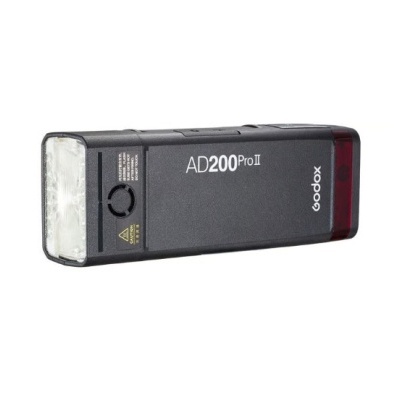 Flash de estúdio Godox AD200Pro II preto com painel frontal transparente e detalhes em vermelho