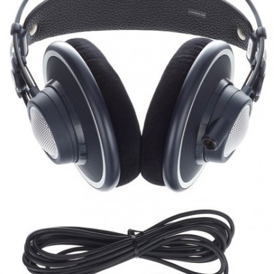 Auscultadores grandes pretos com cabo destacável