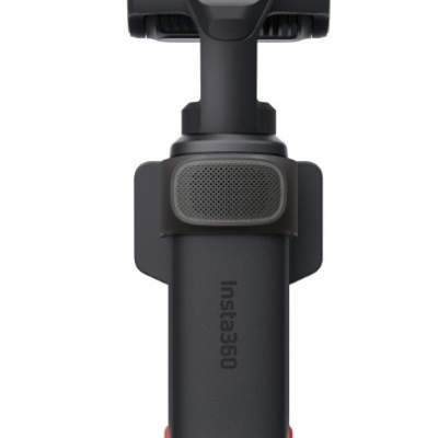 Dispositivo Insta360 preto com microfone frontal