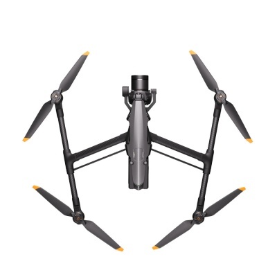 Drone cinza escuro com quatro hélices e câmera frontal