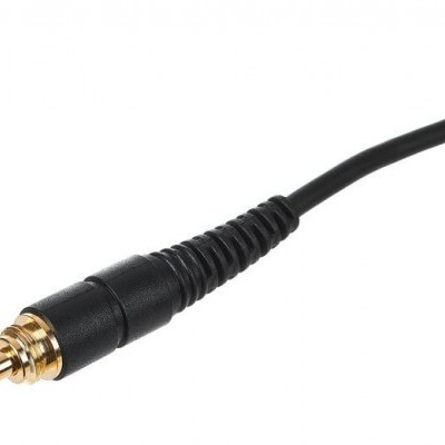 Cabo de áudio com conector jack de 3,5 mm preto e dourado