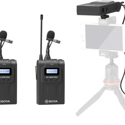 Conjunto de microfones sem fios BOYA BY-WM8 PRO com transmissor e recetor junto a smartphone num tripé
