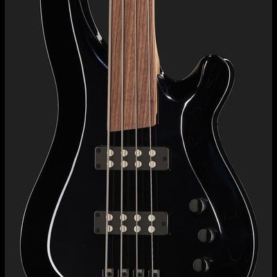 Baixo elétrico preto com braço de madeira e quatro cordas