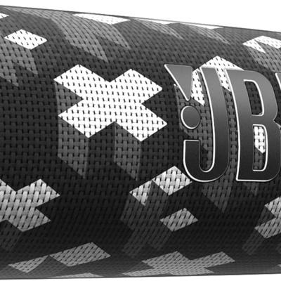 Coluna portátil JBL preta com padrão de cruzes brancas
